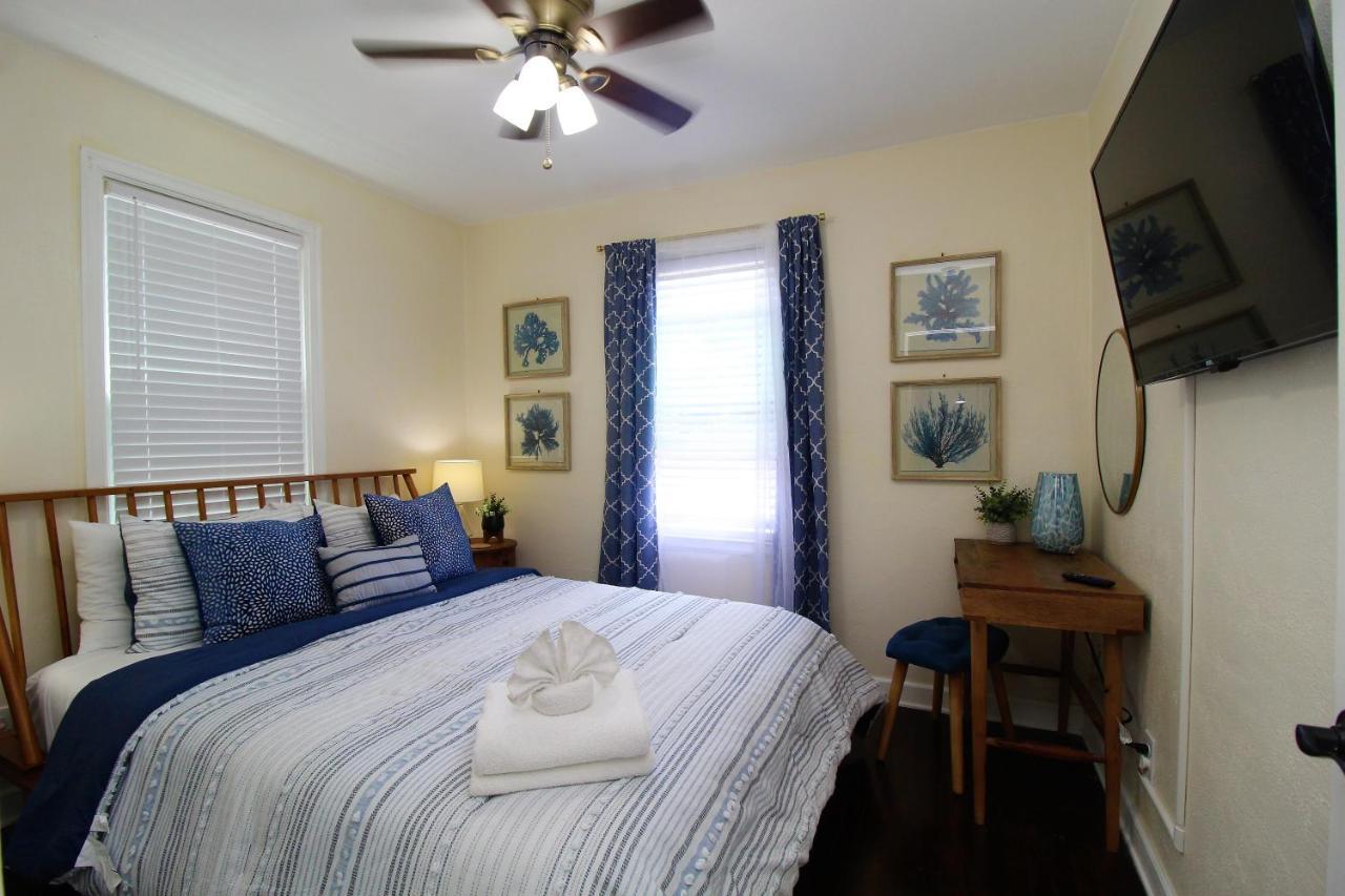 Beachy Bungalow For Family Fun! Walk To Beach! Pensacola Exterior photo